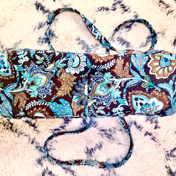 Vera Bradley Diaper Baby Bag *BEST SELLER* **JUST AS NEW!!🎁💙** - Picture 6 of 6